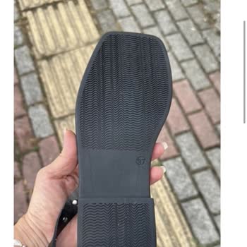 Kullanılmamış Sandalet İade Reddi Ve Mağaza Personelinin Haksız Muamelesi