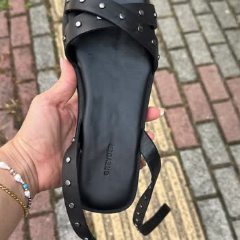 Kullanılmamış Sandalet İade Reddi Ve Mağaza Personelinin Haksız Muamelesi