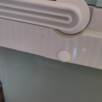 Renk Uyuşmazlığı, Kırık Ve Etiketsiz Ürün Sözleşmeye Aykırı Gönderildi