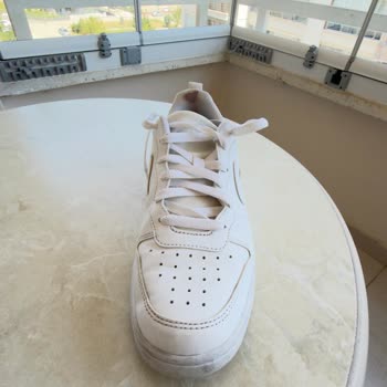 Nike Ayakkabısının Hızlı Çökmesi Ve Değişim Reddi