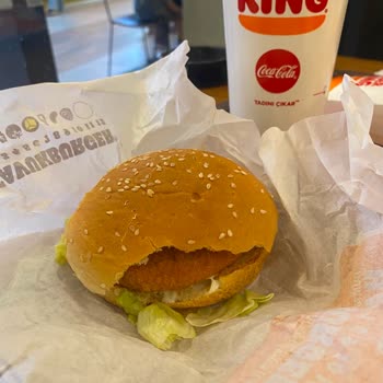 Yarım Hamburger Ve Sıcak Kola Değişim Talebi