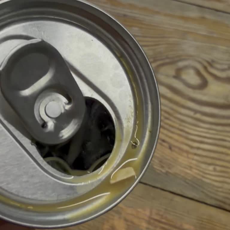 Nescafe Orijinal Üründe Ağır Koku Ve Beyaz Madde Sağlık Tehlikesi