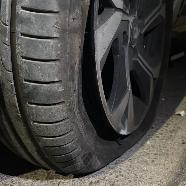 Trafik Kazası Nedeniyle Otel Rezervasyonumun İptal Talebi Reddedildi Ve Ücret İadesi Verilmedi