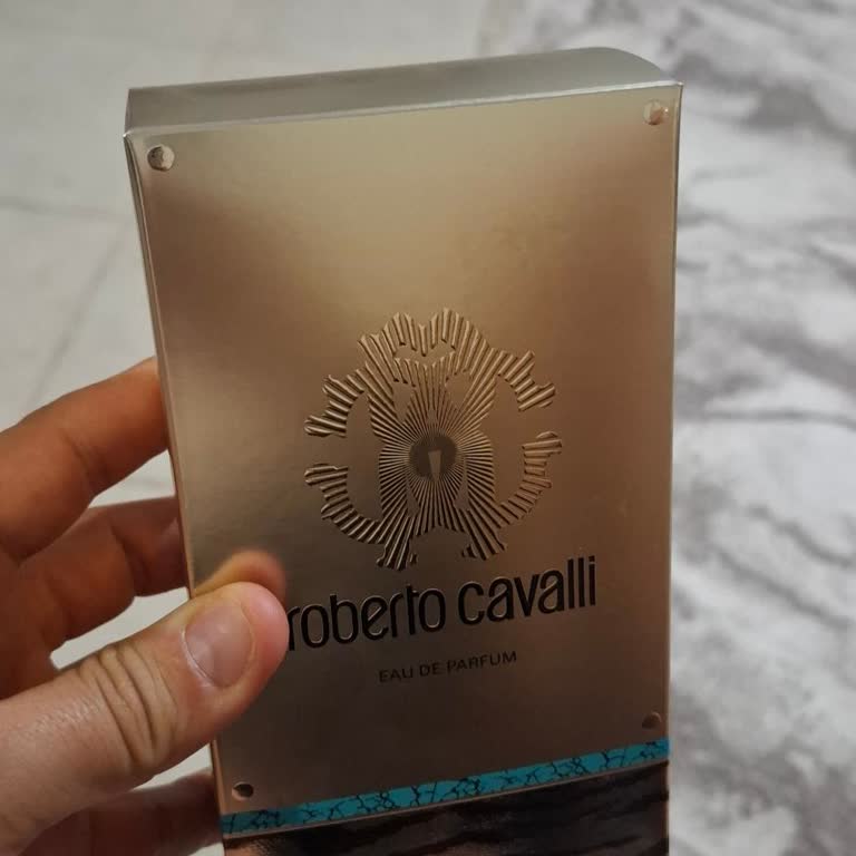 Açılmış Jelatinli Roberto Cavalli Parfüm İçin Değişim Talebi