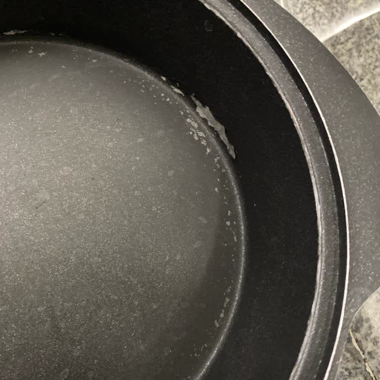 Aryıldız Flipper Döküm Tencere Setinde Tekrarlayan Kaplama Sorunu Ve Mağazadan Destek Yokluğu