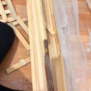 Ahşap Gardıropta Kırık Parçalar: Yetersiz Paketleme Ve İade Süreci