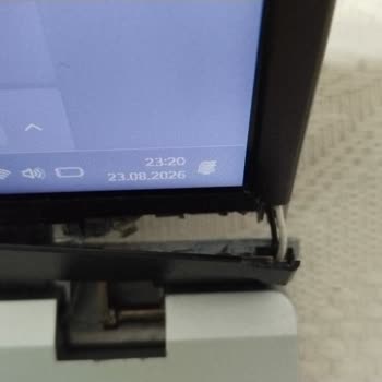 Acer Dizüstü Bilgisayarda Garanti Kapsamındaki Kasa Çatlakları Ücret Talebi