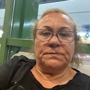 Gece Yarısı Otobüs Gelmemesi Ve Bilgi Eksikliği