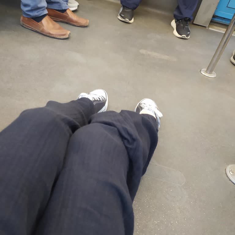 Metroda Sağlık Sorunu Olan Yolculara Yer Vermeyenler