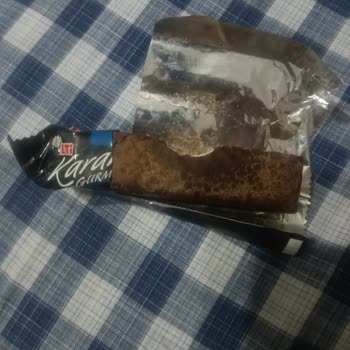 Eti Karam Gurme Kremalı Gofretin Acı Ve Bozuk Tadına Dair Şikayet