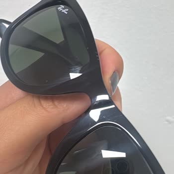 Deforme Rayban Gözlüğü Ve Uzun Süreli Oyalama