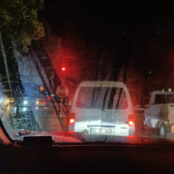 Ön Cam Hatalı Montajı Ve Su Sızıntısı