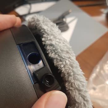 Kullanılmış Ve Duman Çıkaran Akıllı Cam Temizleme Robotunda Güvenlik Sorunu