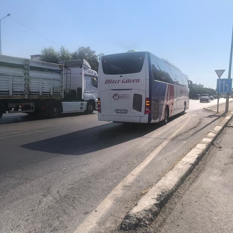 Serik Otogarı’nda Bırakılmama Ve Yol Kenarında 2 Km Yürümek Zorunda Kalma