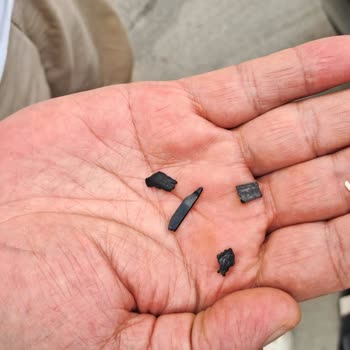 Soil Vurallar Benzinlikte Yakıt Kapak Kırılması Ve Kaba Tutum
