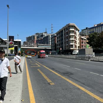 Alibeyköy İETT Peronları Çevresinde Yaya Geçidi Eksikliği Ve Güvenlik Sorunu