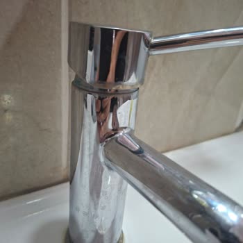 Fatura Olmadan Artema Lavabo Bataryasında Çözülmeyen Damlatma Ve Kararma Sorunu