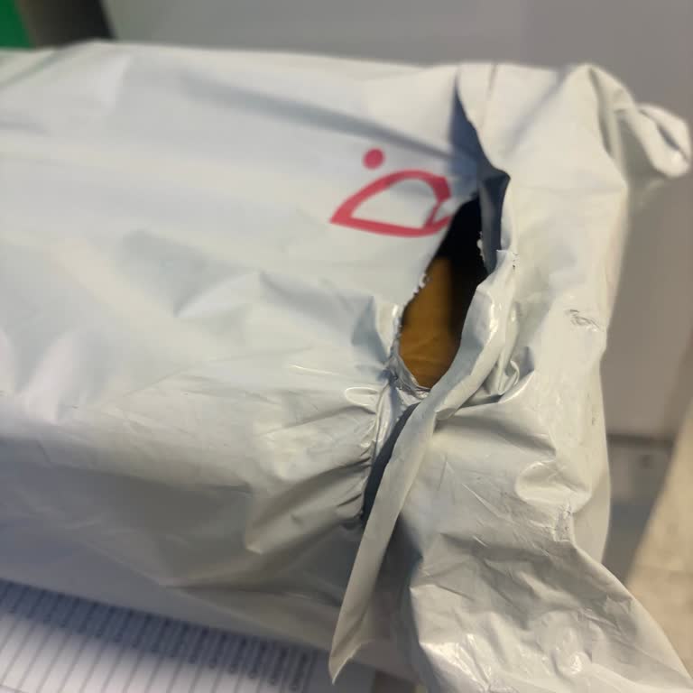Trendyol Express Paketi Açıldı Ve Yırtıldı Güvenimi Sarsan Durum