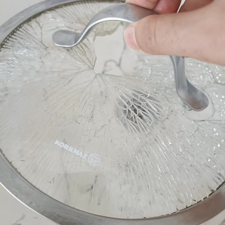 Korkmaz Volkanit Tencere Kapağının Patlaması Güvenlik Endişesi