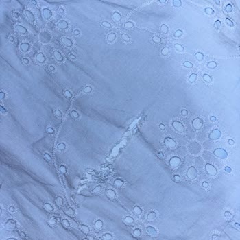 Kusurlu Elbise Teslim Edildi, Firma Kullanıcı Hatası İddia Ediyor