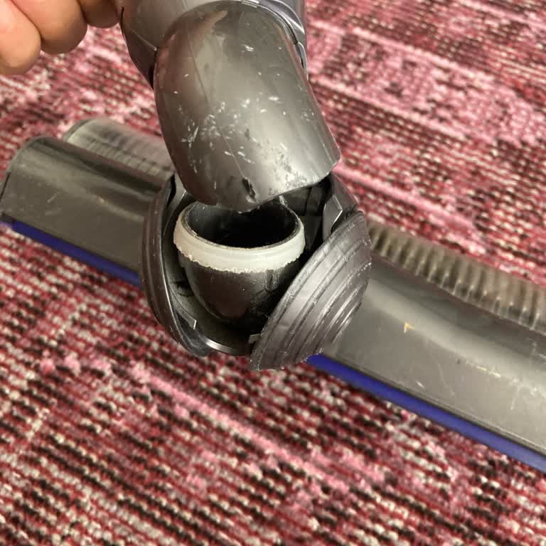 Garanti Kapsamında Değişim Reddi: Dyson V10 Süpürge Başlığı Kırıldı