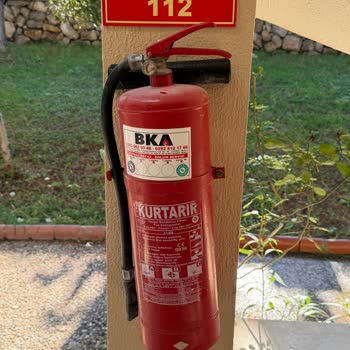 Elektrik Arızasından Çıkan Yangın Ve Güvenlik Sisteminin Çalışmaması Otelde Korkunç Deneyim