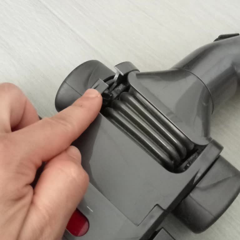 Dyson Süpürge Başlığının Tekrar Kırılması Ve Garanti Dışı Muamelesi