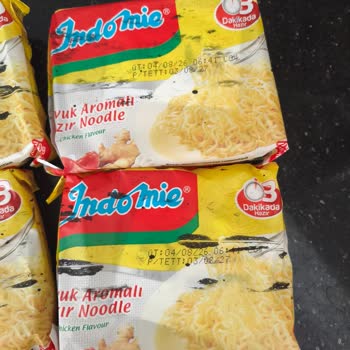 İndomie Tavuk Aromalı Noodle Paketlerindeki Siyah Çizgiler Güvenli Mi?
