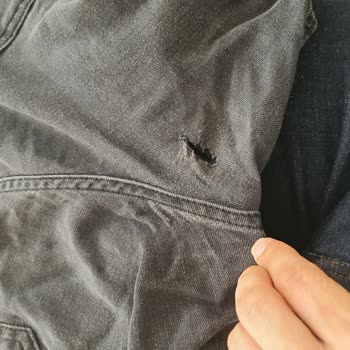 LCW Eco Serisi Jean Pantolonlarda Ağ Bölgesinde Tekrarlayan Yırtılma Problemi