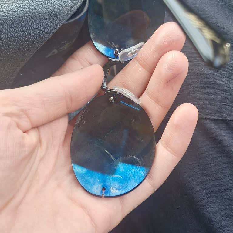 Rayban Gözlüğümde Parça Düşmesi Ve Mağazanın Aşırı Onarım Ücreti Talebi