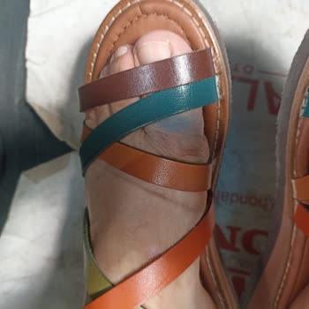 Derimod İzmit Outlet'ta Çanta Deforme, Ayakkabı Boya Kaçırdı Ve İade Reddi