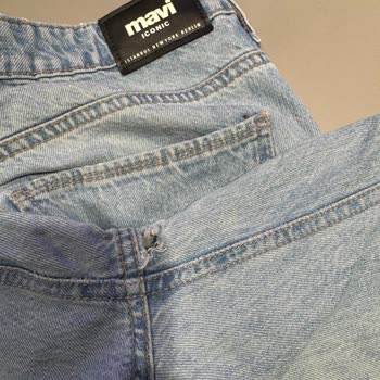 Kısa Sürede Renk Solması Ve Yırtılma Yaşayan Pantolon İçin Değişim Talebi