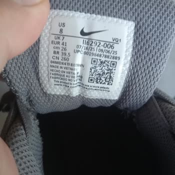Nike Çocuk Ayakkabısındaki Gizli Sökük Ve Çözüm Talebi