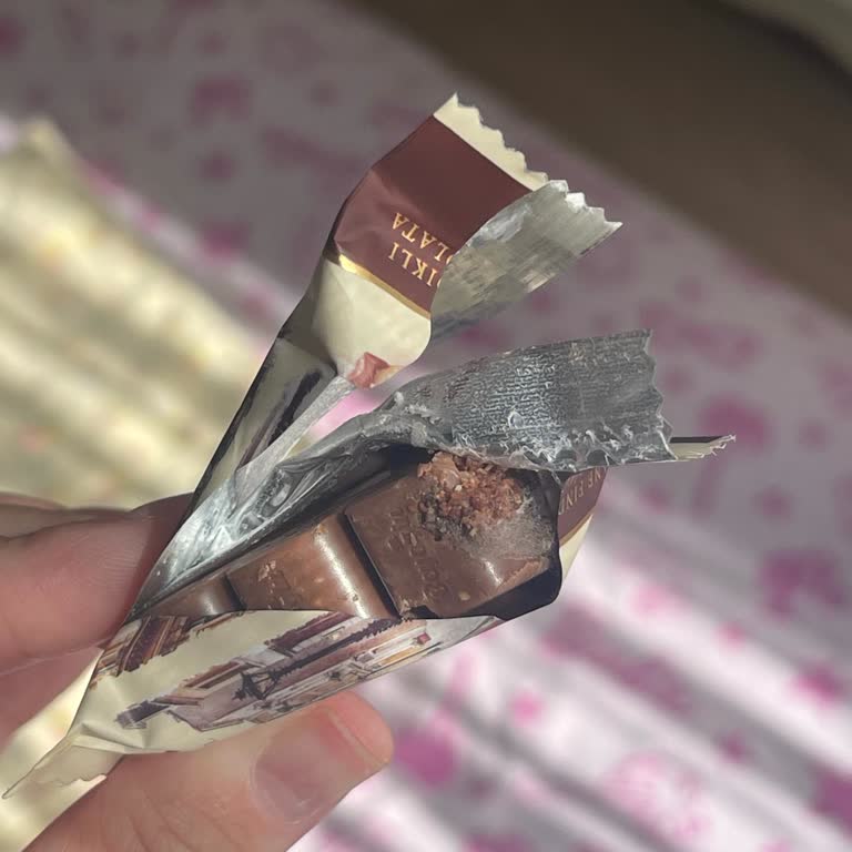 Küflü Ve Kurtlanmış Çikolata Ürünü Sağlık Tehdidi Olarak Rapor Edildi