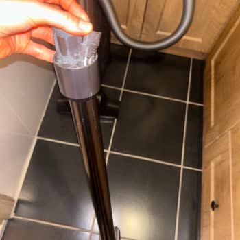 Dyson V15 Süpürgede Tekrarlayan Filtre Uyarısı Ve Kırılan Aksesuarlar Nedeniyle Güven Zedelenmesi