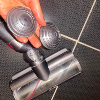 Dyson V15 Süpürgede Tekrarlayan Filtre Uyarısı Ve Kırılan Aksesuarlar Nedeniyle Güven Zedelenmesi