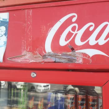 Soğutmayan Coca Cola Dolabı Ve Değişim Gecikmesi