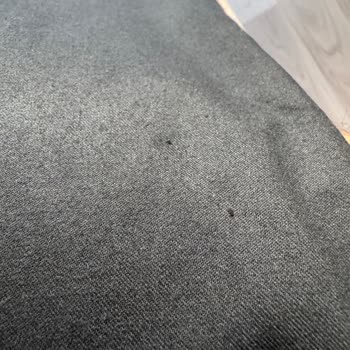 Pantolon Ve Polo Yaka Tişörtte Kalite Sorunları: Kaçıklar Ve Renk Atması