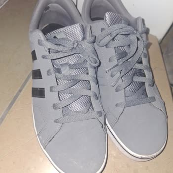Üretim Hatası Olarak Deforme Olan Adidas Ayakkabı İçin Deichmann'dan Değişim Talebi
