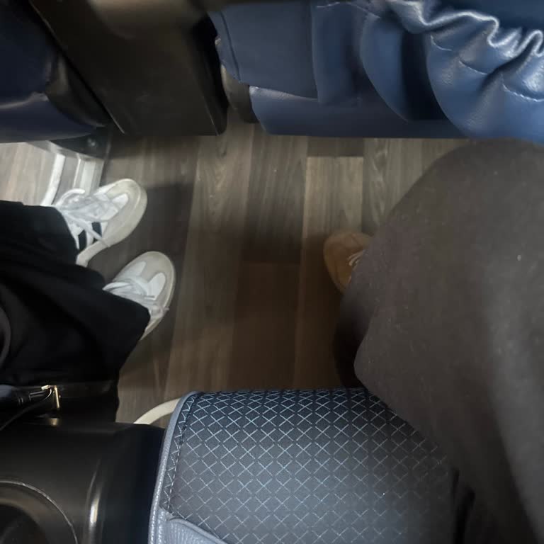 Lüks Karadeniz Otobüsünde Gecikme, Dar Koltuklar Ve Yoğun Sigara Kokusu