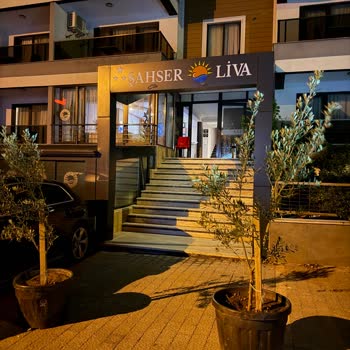 Şahser Liva Otel Havlular Pis, Banyoda Fırçalar Duruyor, Yataklar Toplanmamıştı