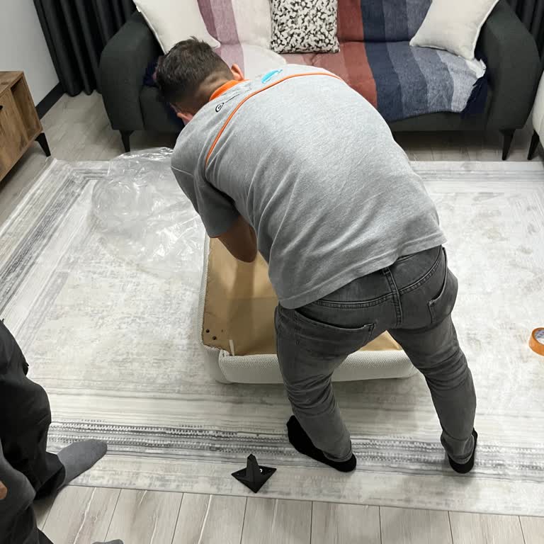 Mondi Home'dan Alınan Koltuk Ve Yatak Odası Takımında Kırık Parça Tesliminde 63 Günlük Gecikme
