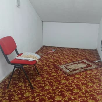 Metro Grosmarket Şubesinde Küçük Ve Havasız Mescit, Abdest Yeri Eksikliği
