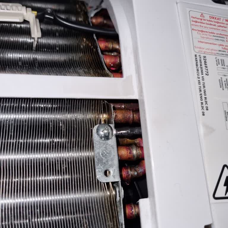 Vestel Klima İç Ünitesinde Aşırı Yoğuşma Ve Su Damlası Sesi İçin Teknik Açıklama Ve Çözüm Talebi