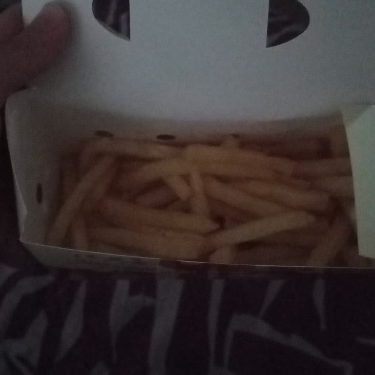 Popeyes Şehzadeler Şubesinde Küçük Patates Porsiyonu Ve İletişimsizlik