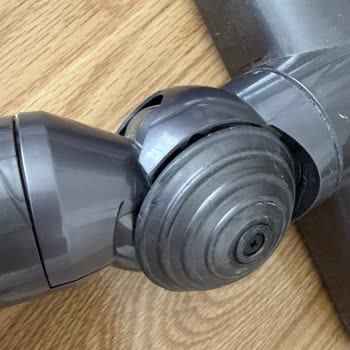Dyson V11 Başlık Dönmüyor, Garanti Kapsamında Değişim Talebi