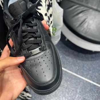 Nike Mağazasında Hatalı Etiket Ve 1.800 TL Fiyat Farkı