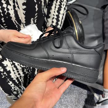 Nike Mağazasında Hatalı Etiket Ve 1.800 TL Fiyat Farkı