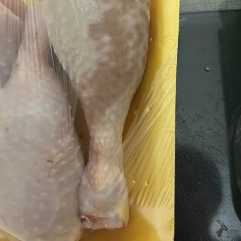 Bozulmuş Tavuk Ürünleri Müşteriye Gönderildi Sağlık Riski