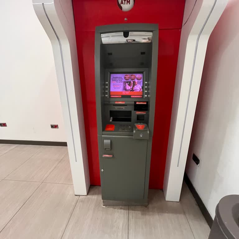 Yapı Kredi Bankası ATM’de Sıkışan 10.000 TL’nin Hesaba İadesi Gecikiyor Ve Acil Çözüm Bekleniyor